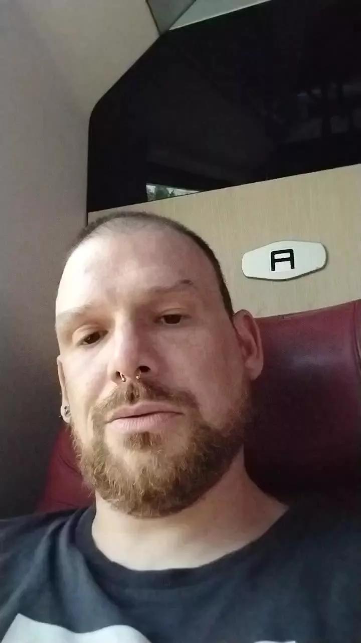 Raskybigitaly on Cam4 