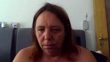 ReifeDame77 on Cam4 