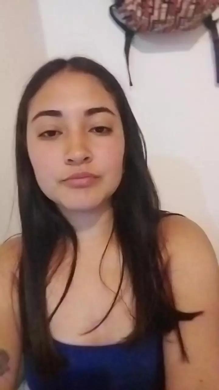 renahot2 on Cam4 