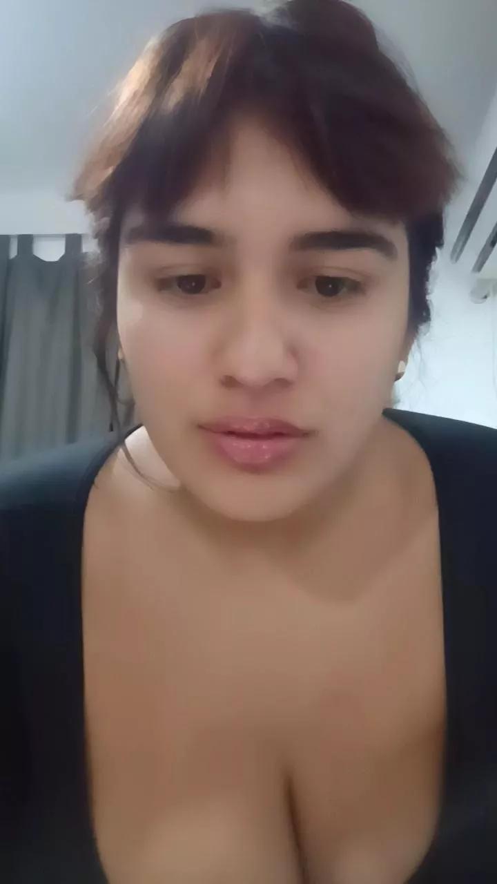 Reyna0001 on Cam4 