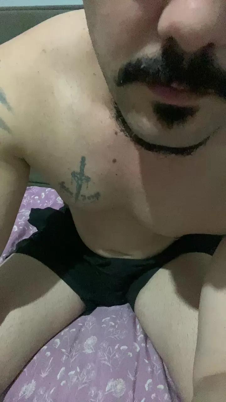 Offline rolarosagrossa1 on Cam4