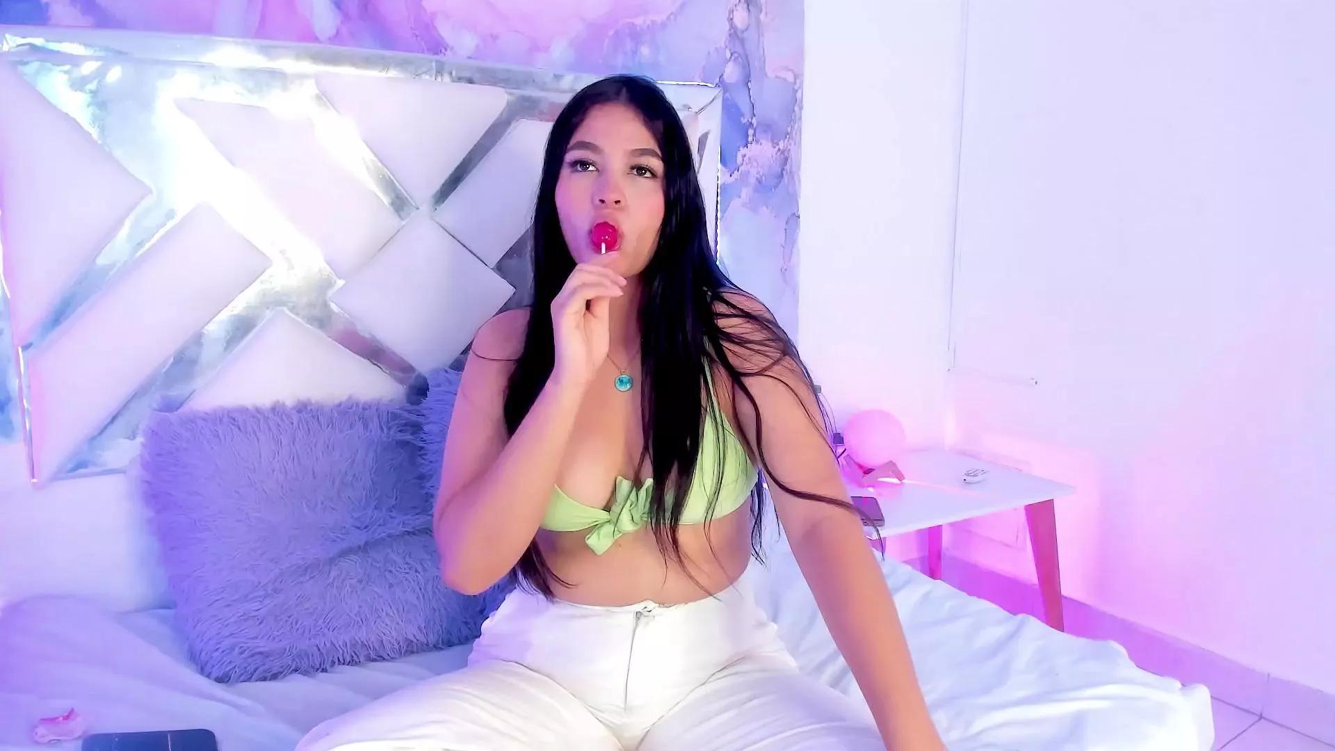 RoseThomas on Cam4 