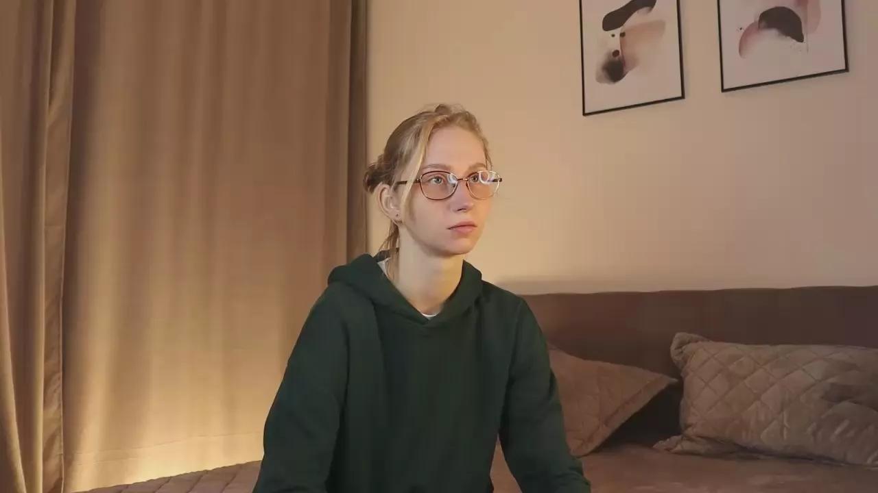 RossieKletschka on Cam4 