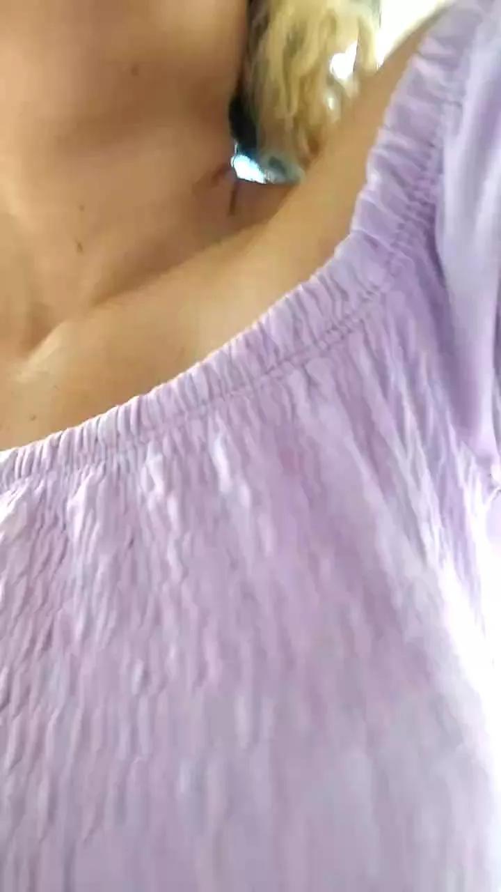 Rossita_Golden1 on Cam4 