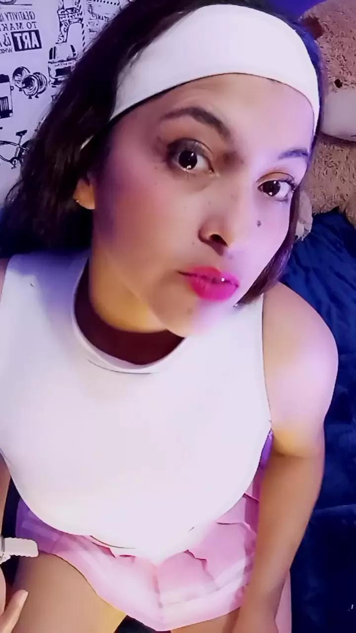 ROXAN_FOXX on Cam4 