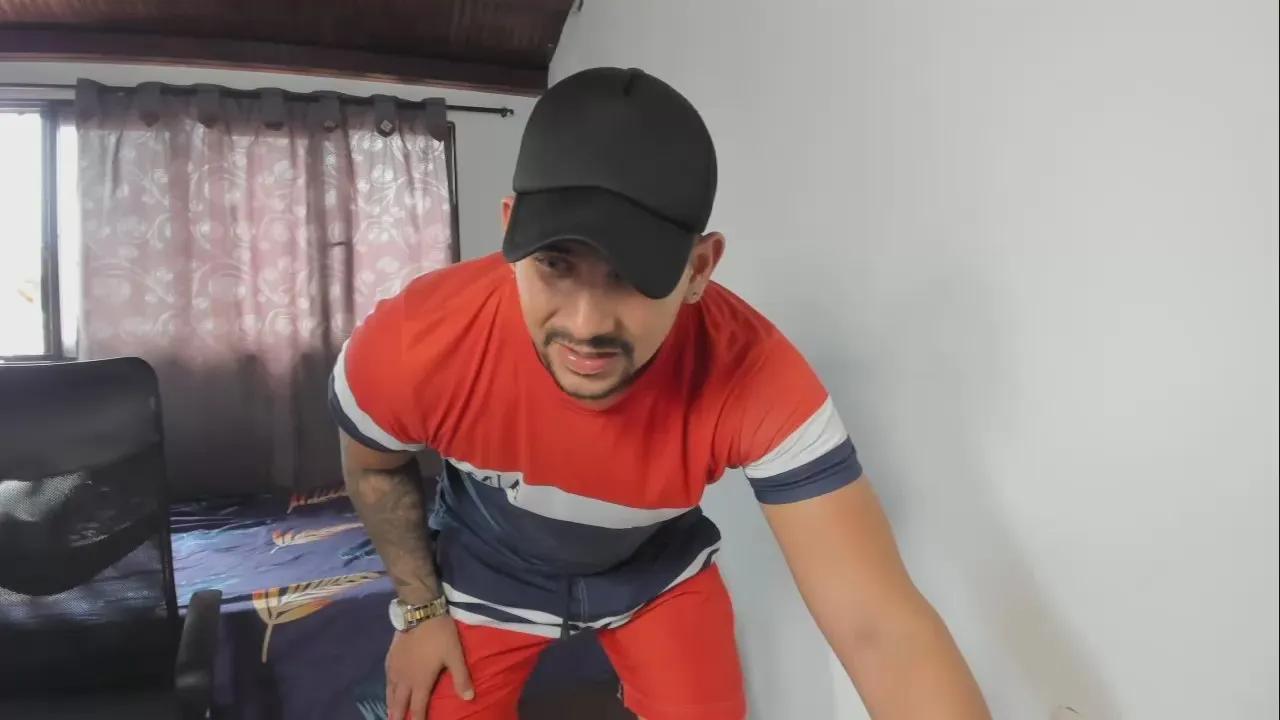 Offline Ruizfrank1 on Cam4