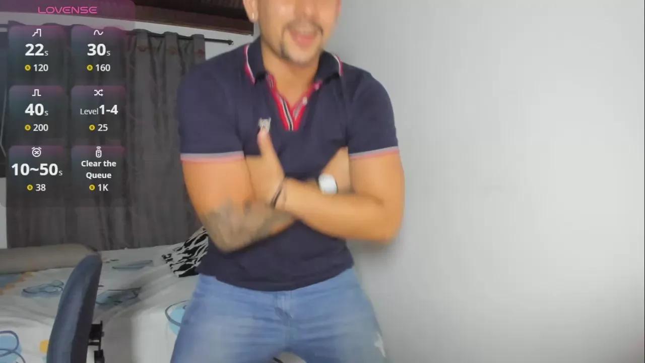 Offline Ruizfrank1 on Cam4