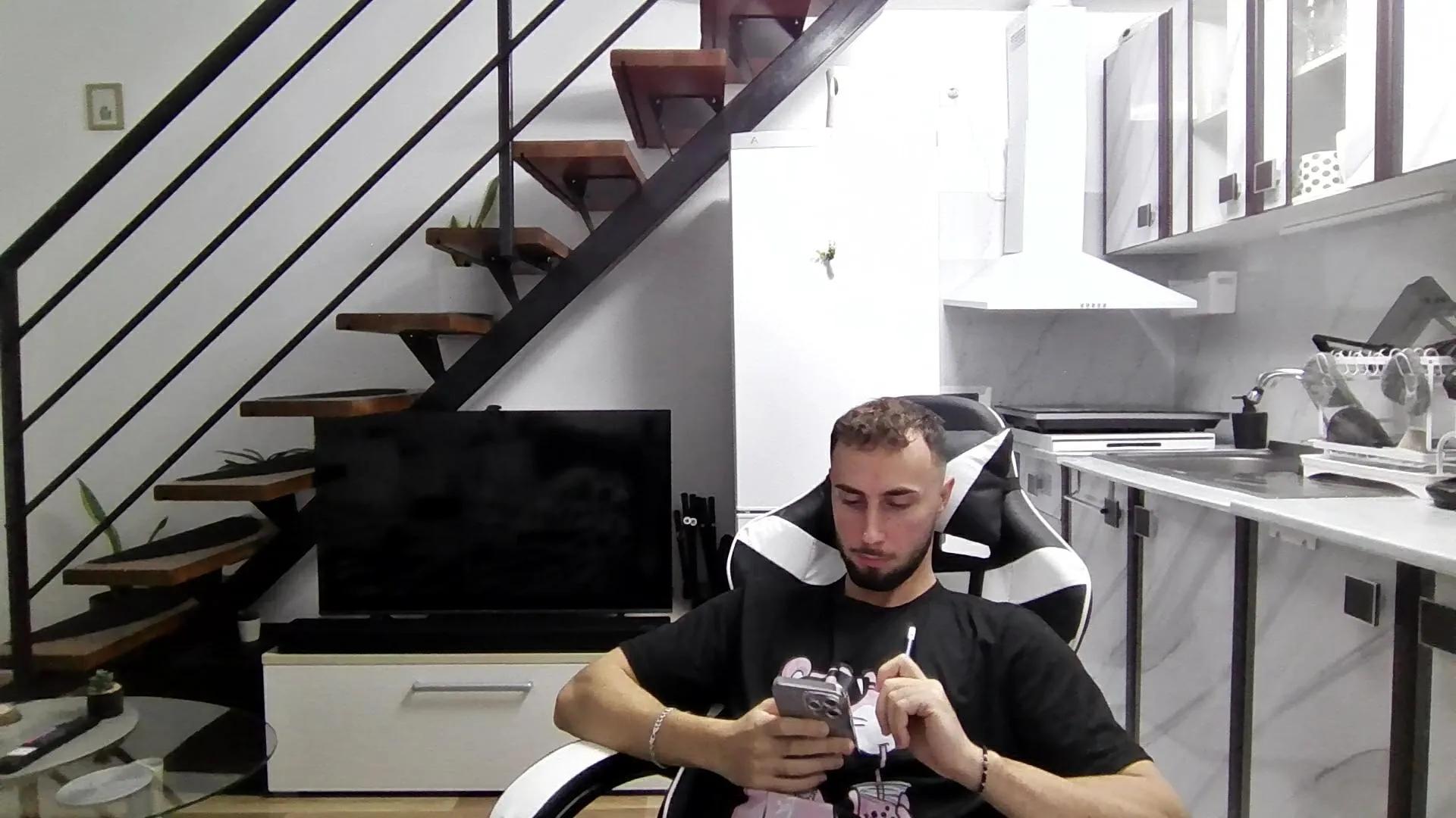 Offline RyanStorm_ on Cam4