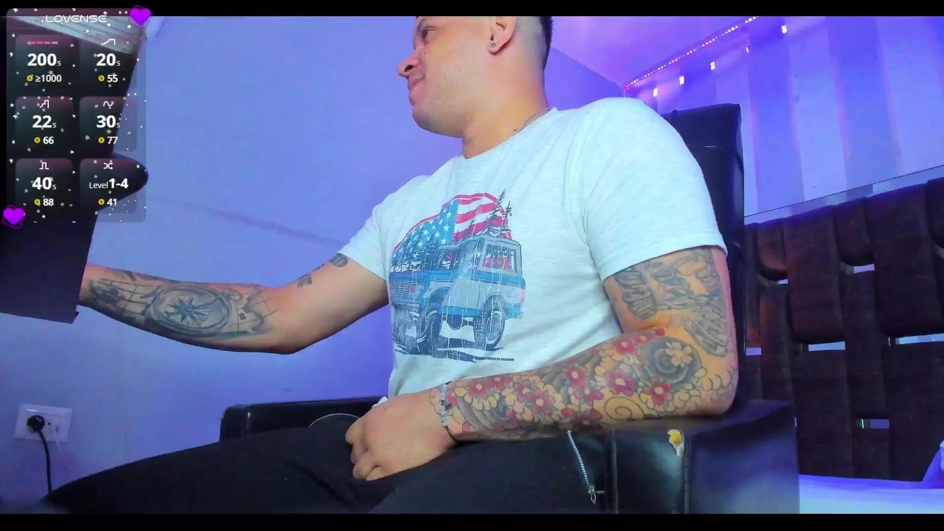 Ryden_ on Cam4 
