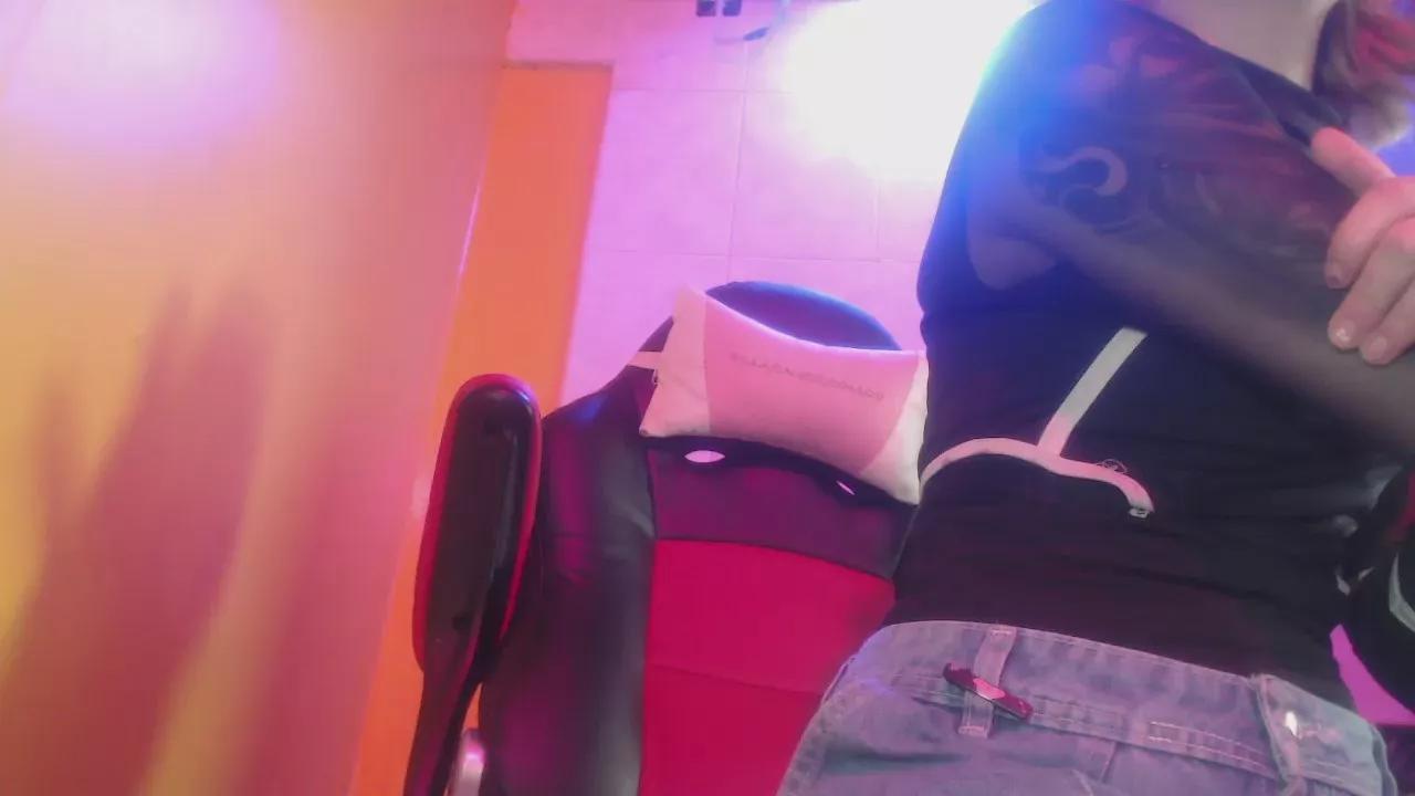 sally23_ on Cam4 