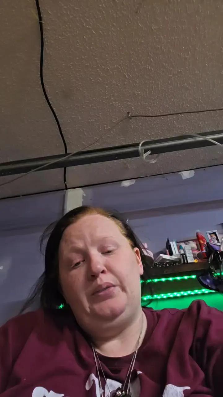 Offline SallyRose1992 on Cam4