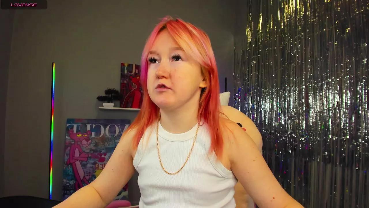 Sara_Moor on Cam4 
