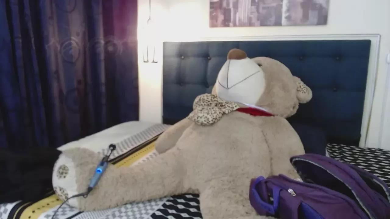 sarahlovesu on Cam4 