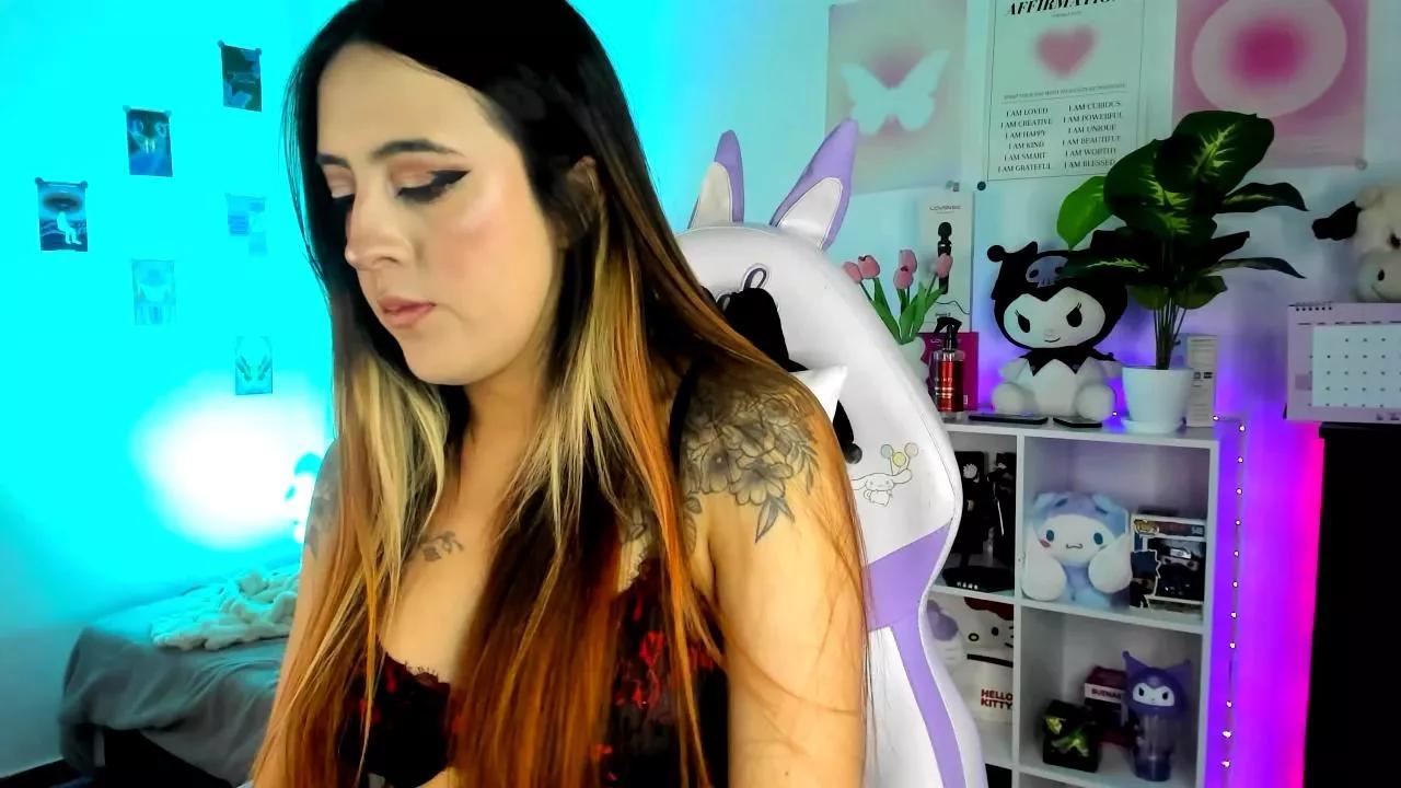 SarahRusso on Cam4 