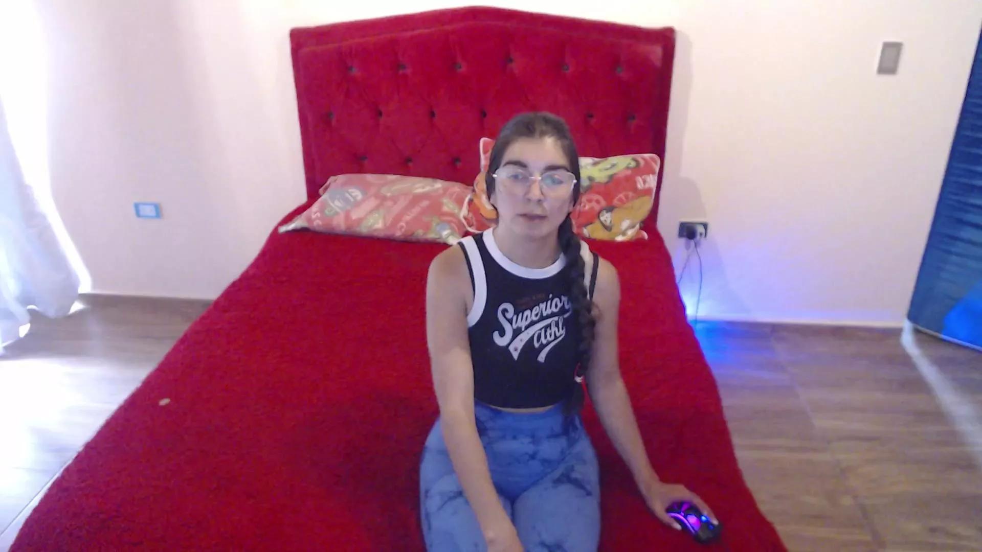 saray_honey on Cam4 