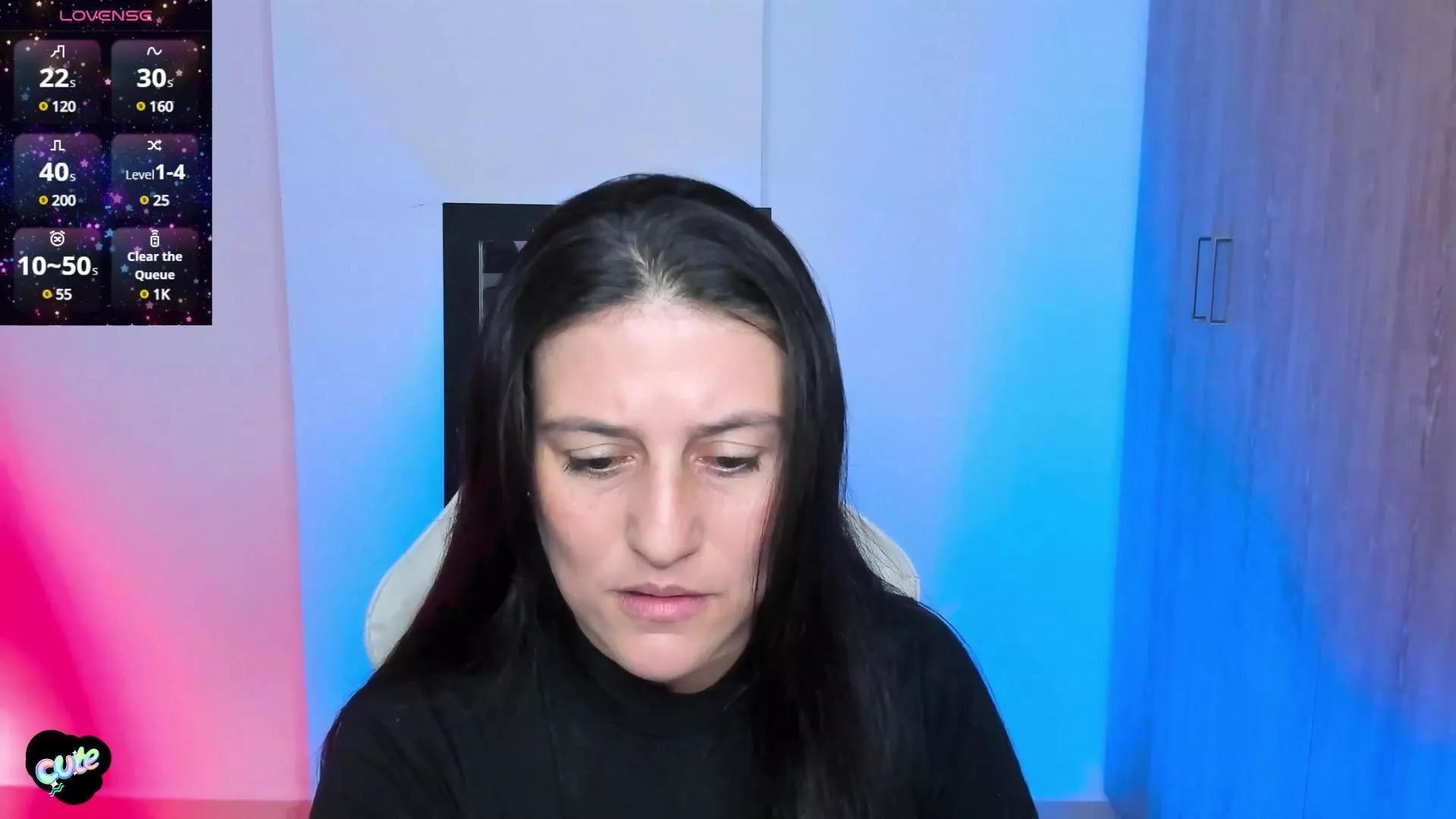 Saskyaa on Cam4 