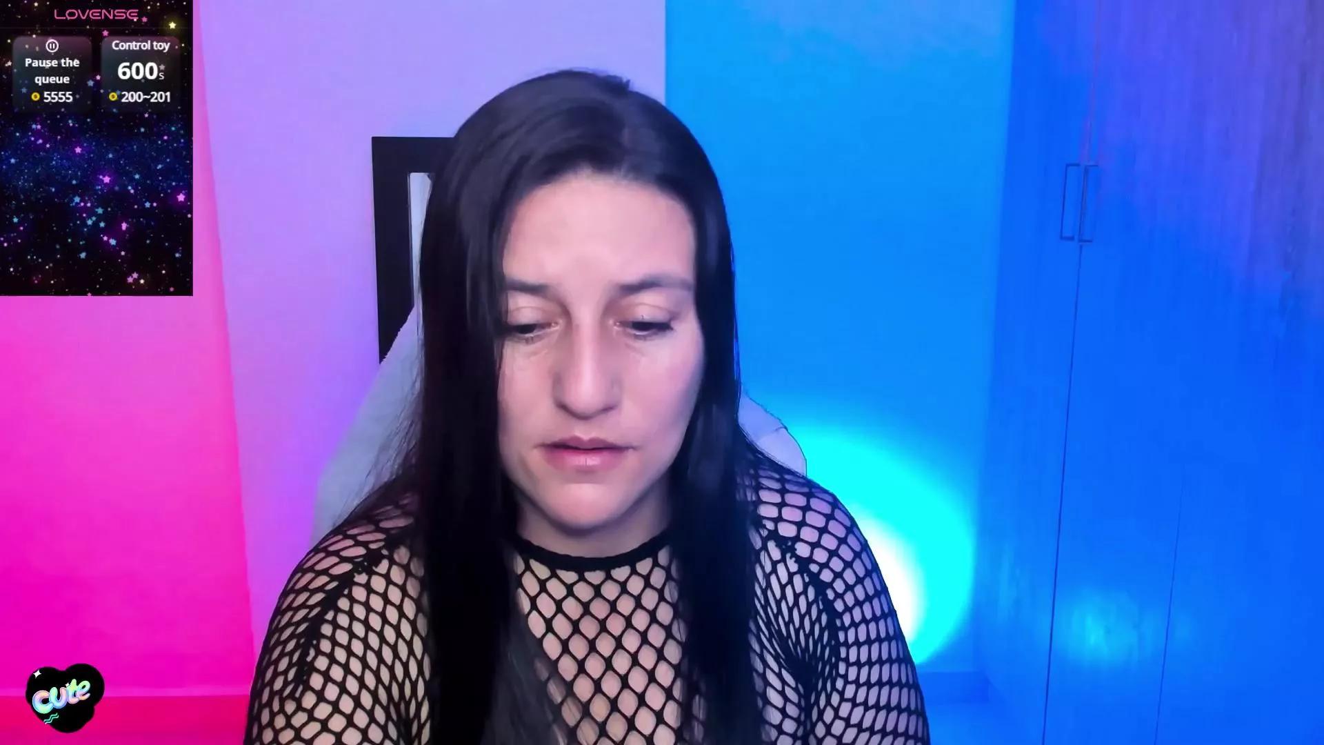 Saskyaa on Cam4 