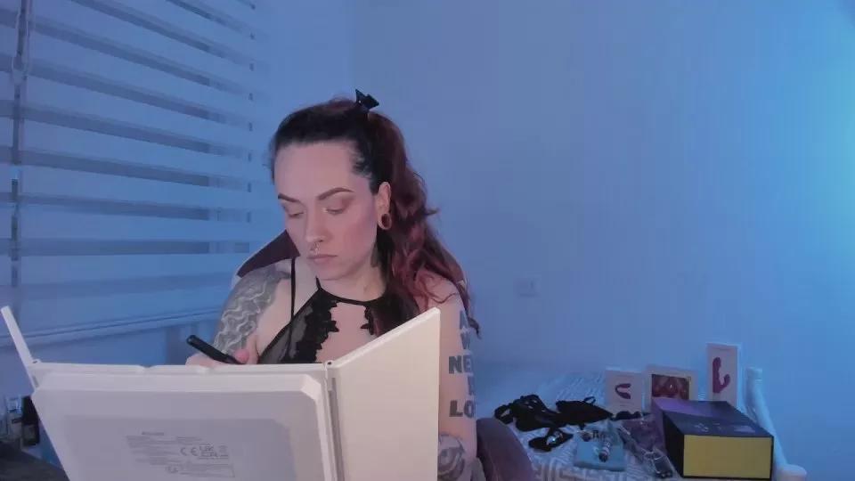 scarletsam on Cam4 