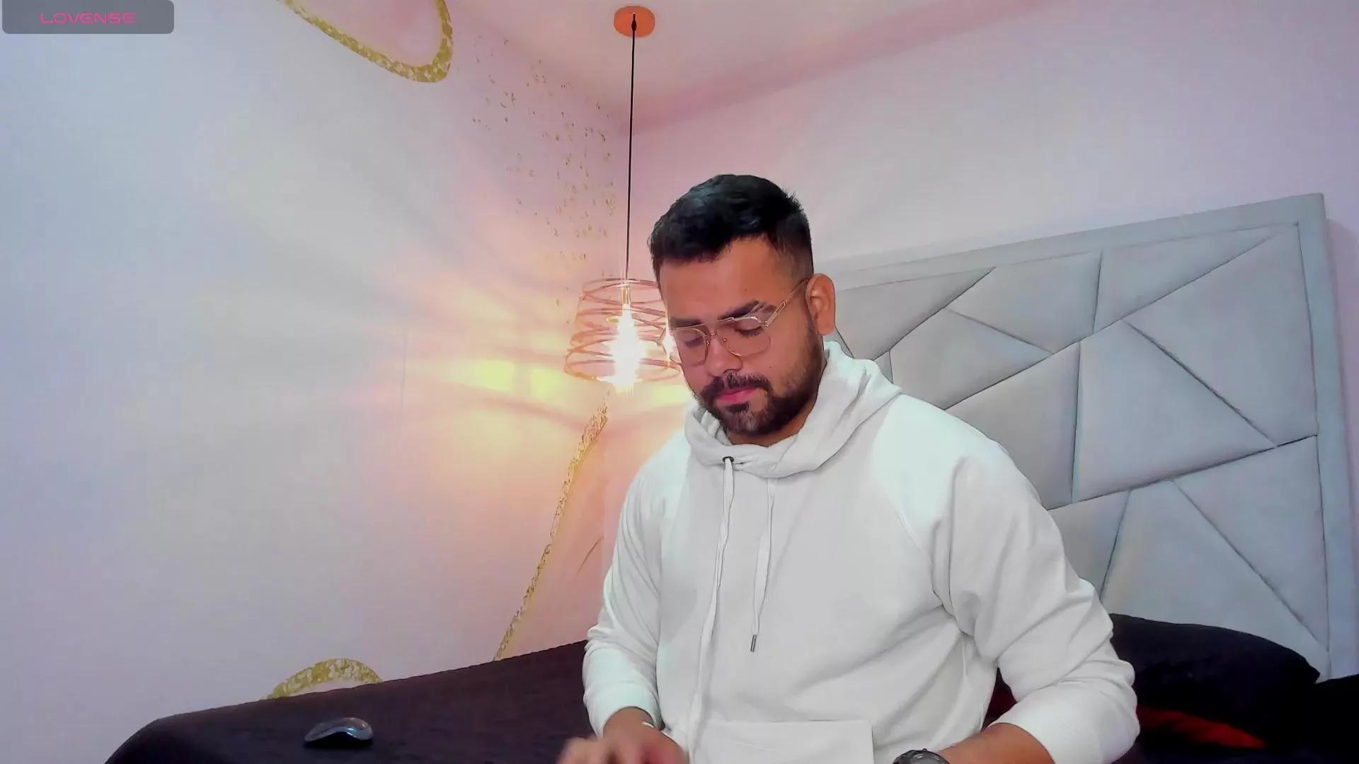 SERGIO_STONEE on Cam4 