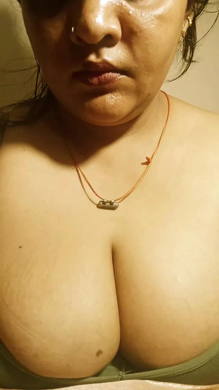 Sexxy_in_law on Cam4 