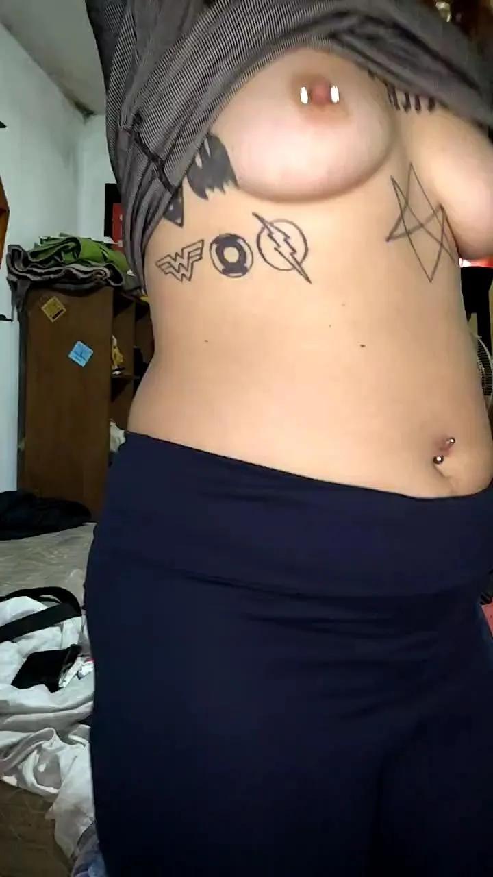 Sexxyymom on Cam4 