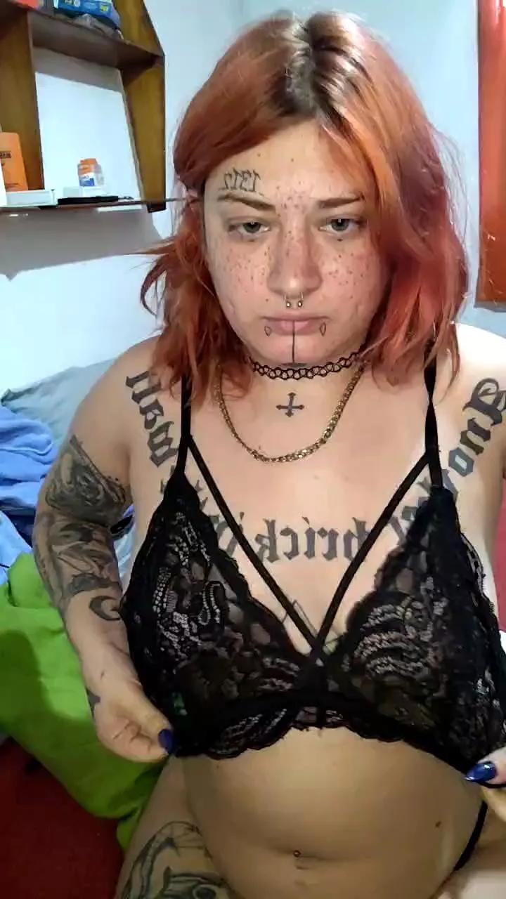 Sexxyymom on Cam4 