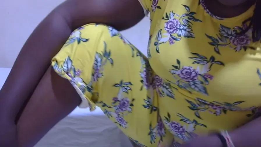 Offline sexy_ebony254 on Cam4