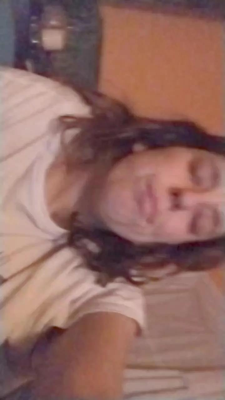 Offline SexyDEE1993 on Cam4