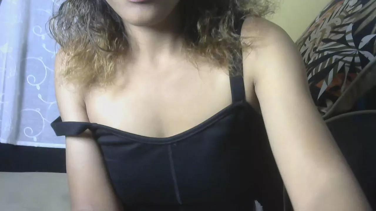SexyMilfsuck on Cam4 