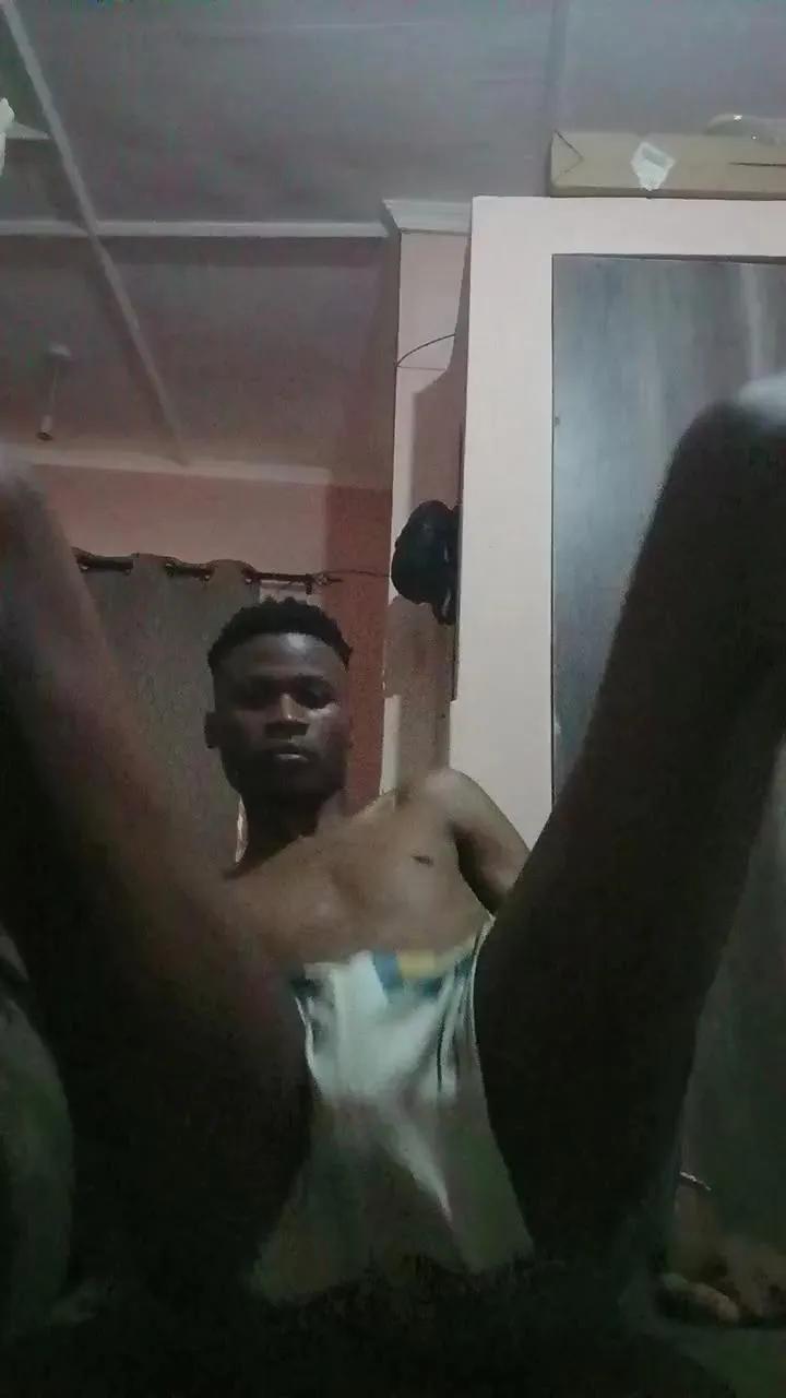 Offline Sexyromeo_bbc on Cam4