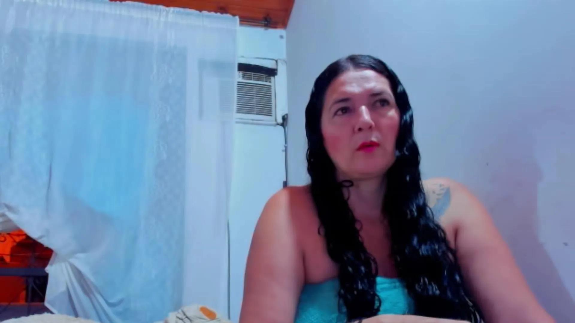 Offline Sharikray on Cam4