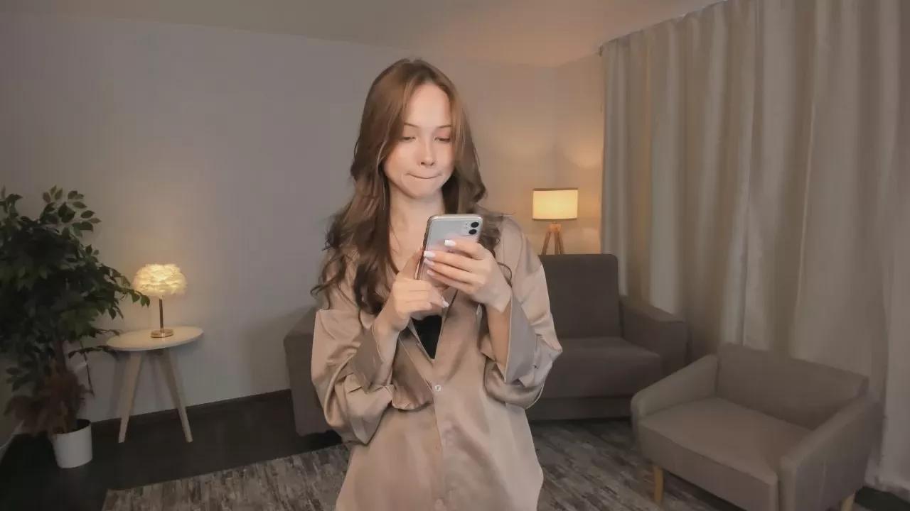 SheenaBeese on Cam4 