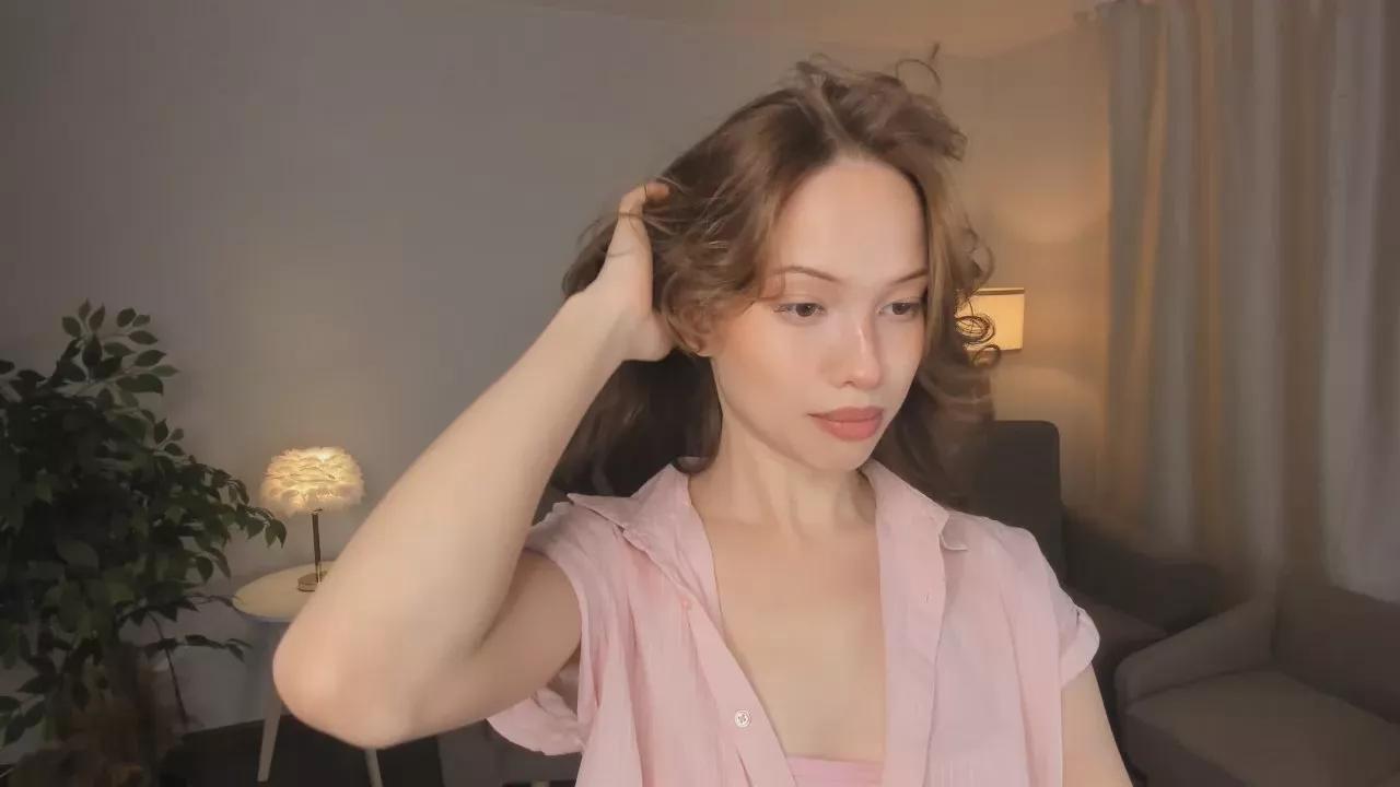 SheenaBeese on Cam4 