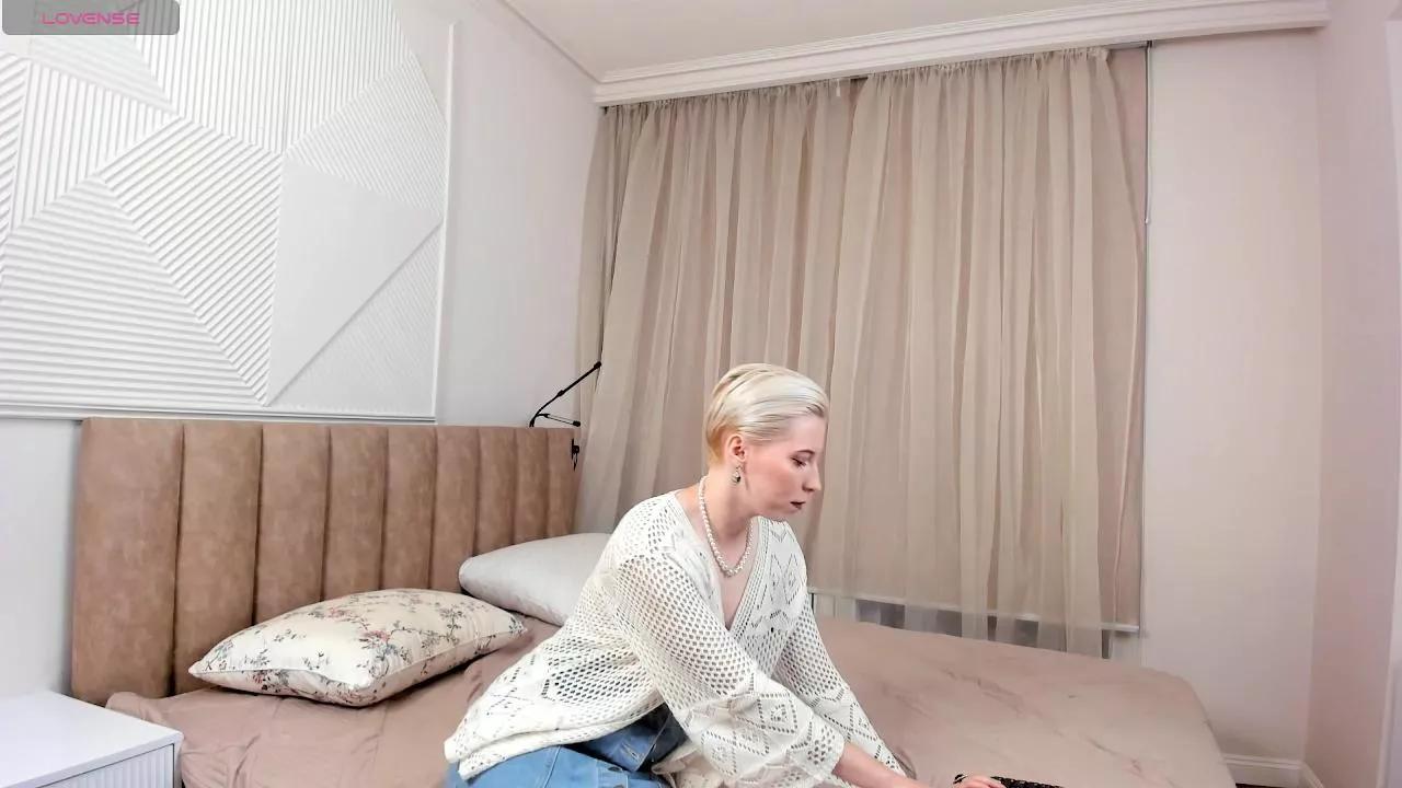 SheenaHallsted on Cam4 