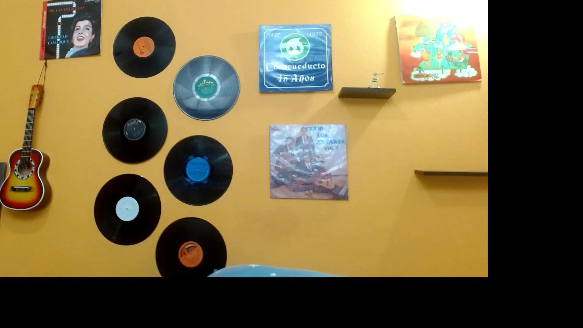 Offline skinnyverus18 on Cam4