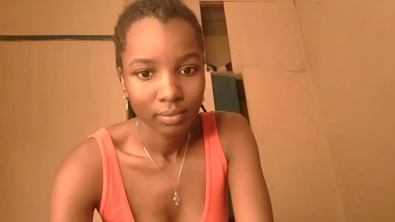 sL2003 on Cam4 