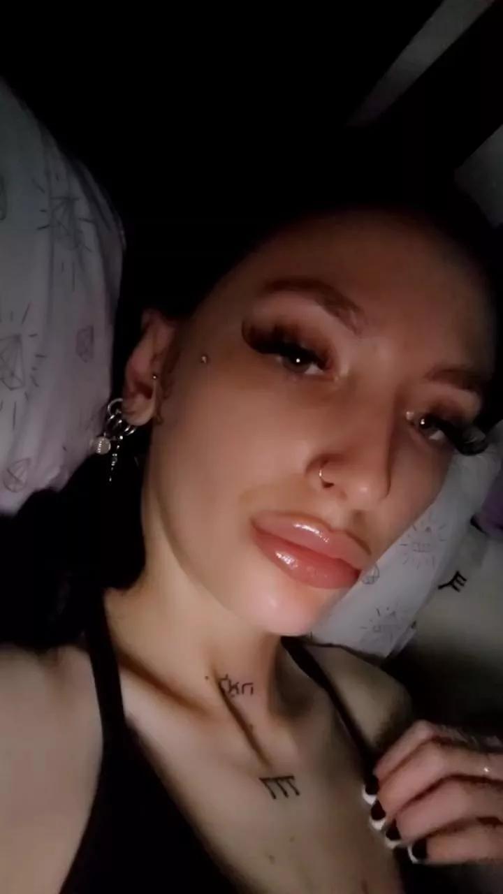 SlayerBaby2 on Cam4 