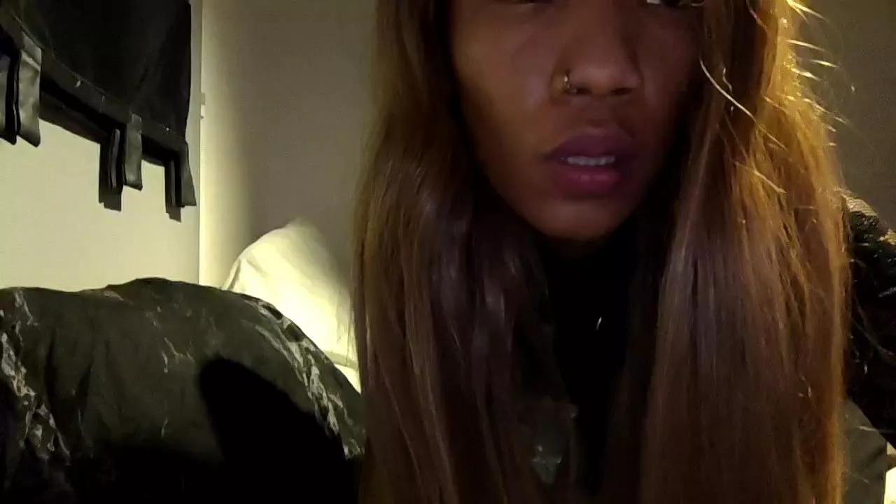 Smashcake32 on Cam4 