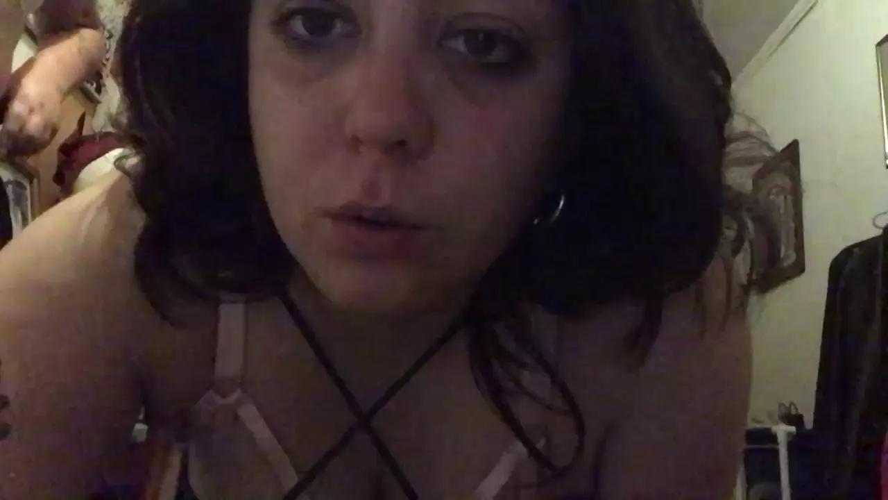 Offline Softicecream69 on Cam4