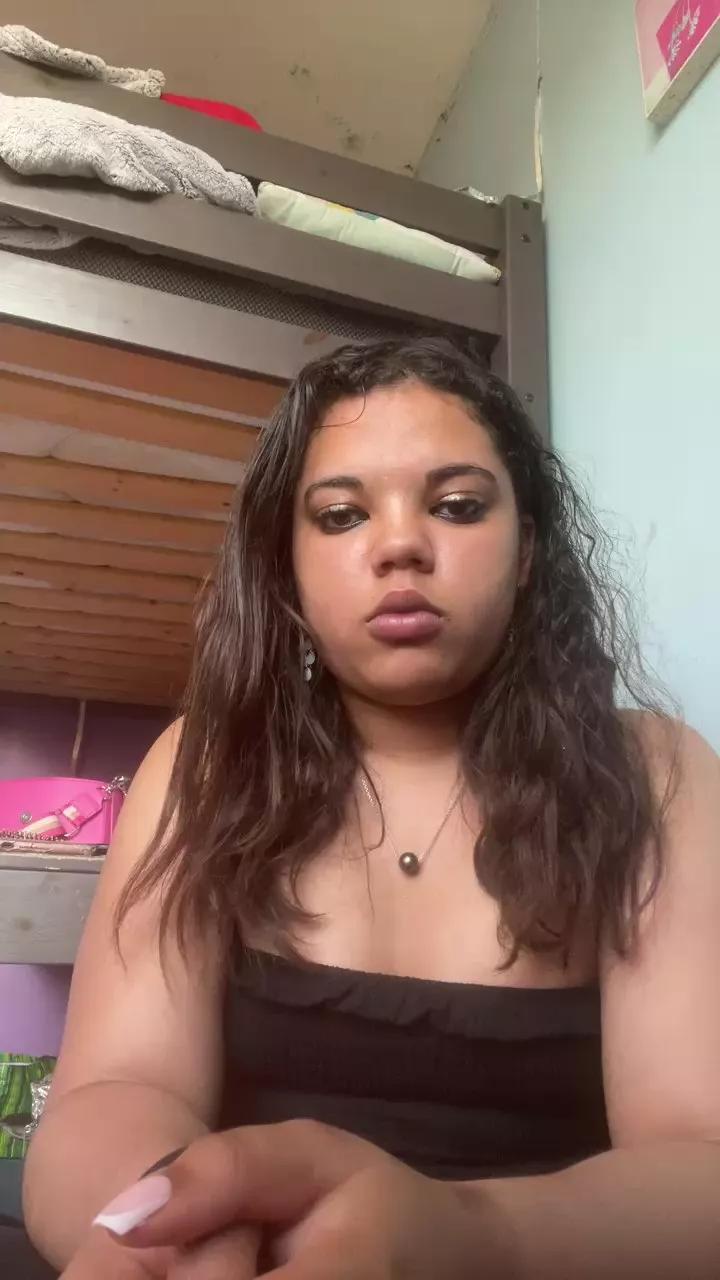 sonia253 on Cam4 