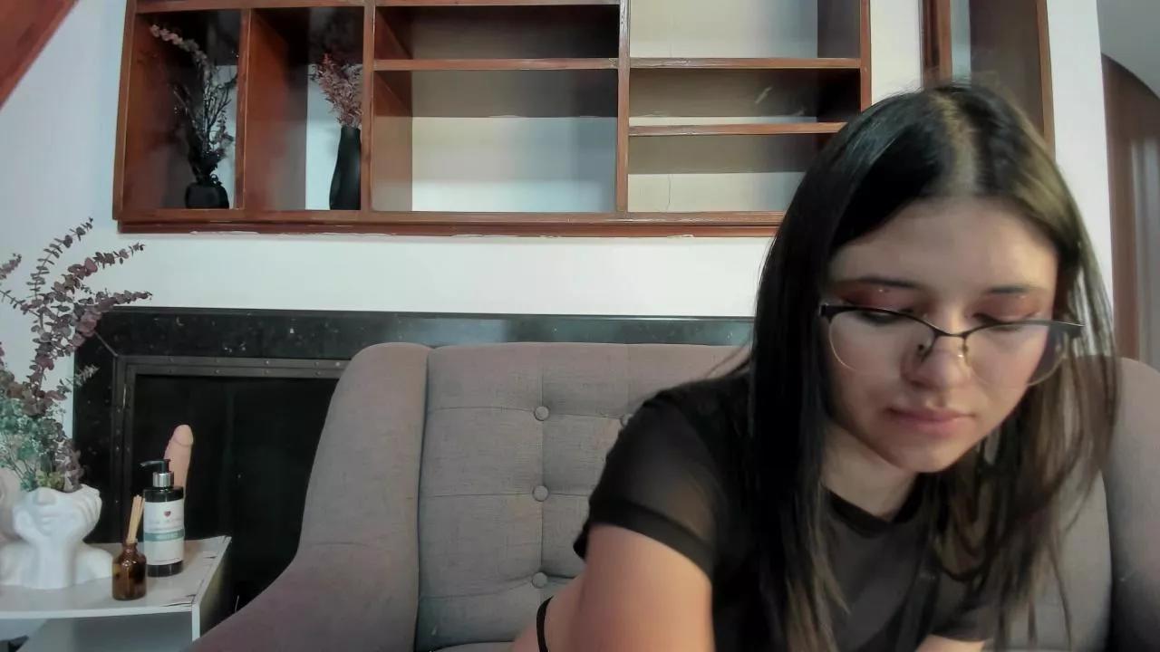 SophieDemonBby on Cam4 