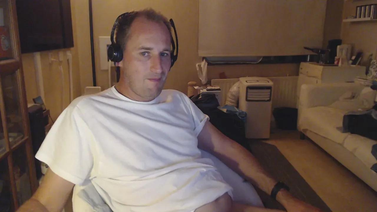 Offline speciald_xxx on Cam4