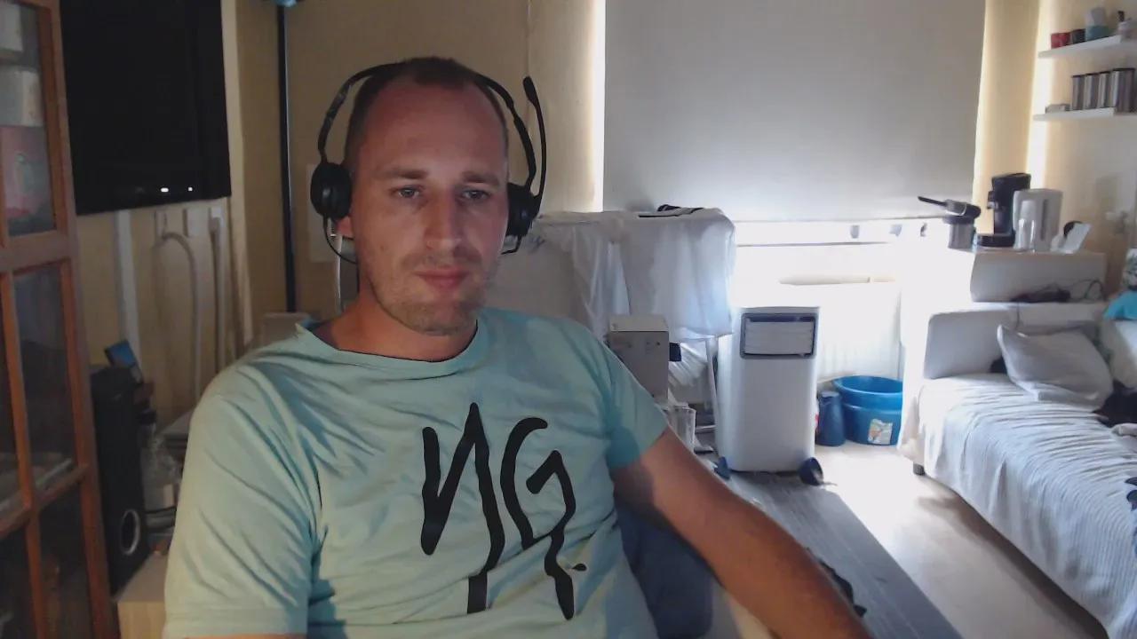 Offline speciald_xxx on Cam4