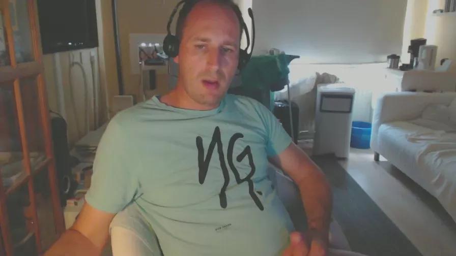 Offline speciald_xxx on Cam4