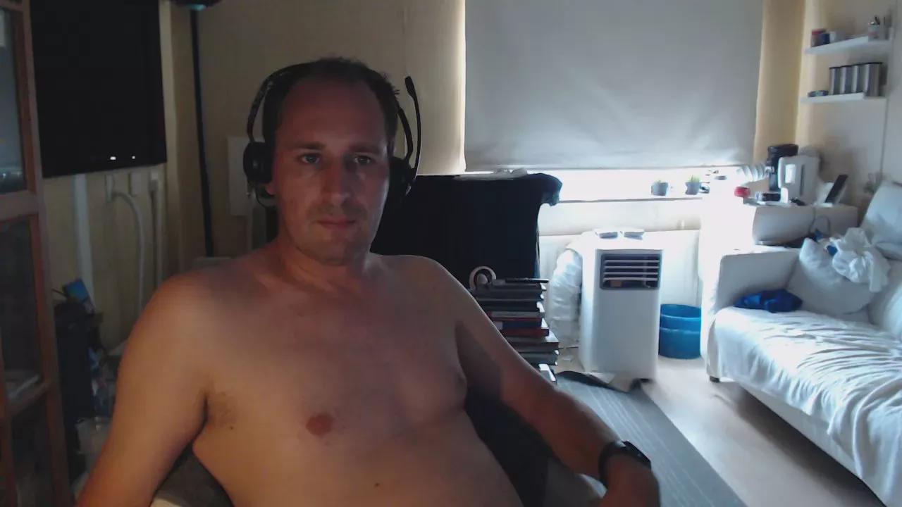 Offline speciald_xxx on Cam4