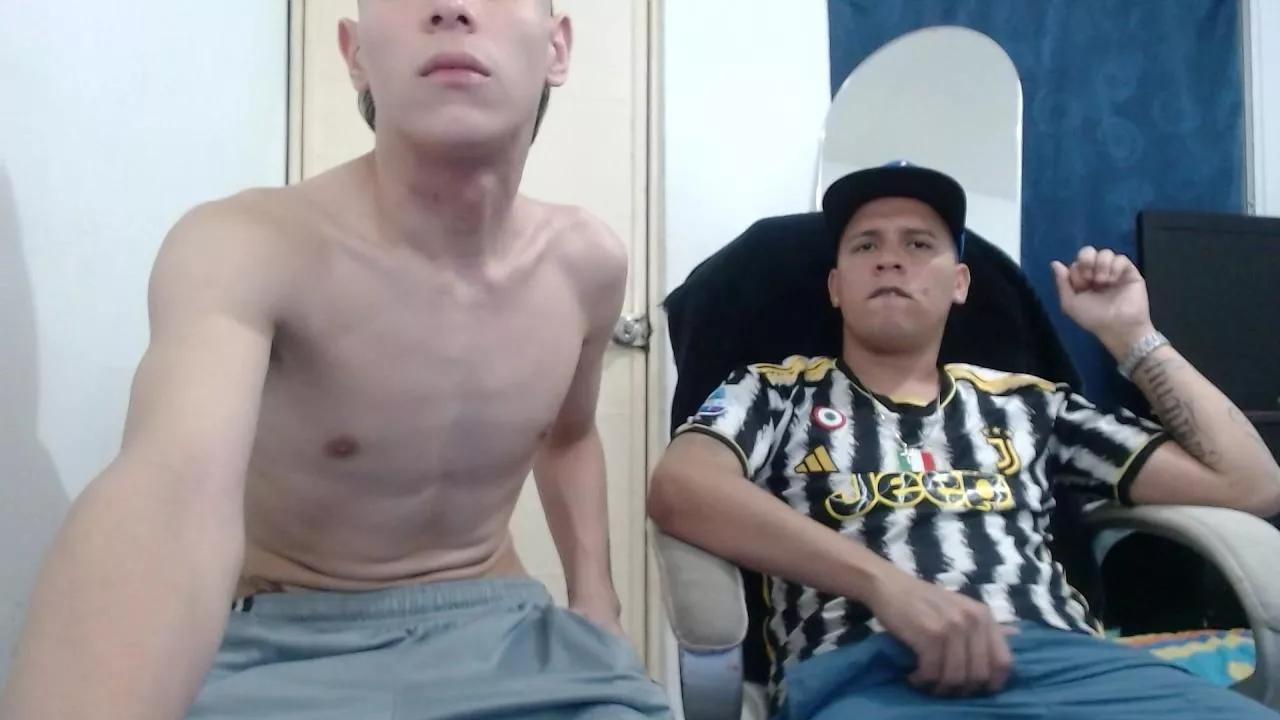 Stallion_2000 on Cam4 