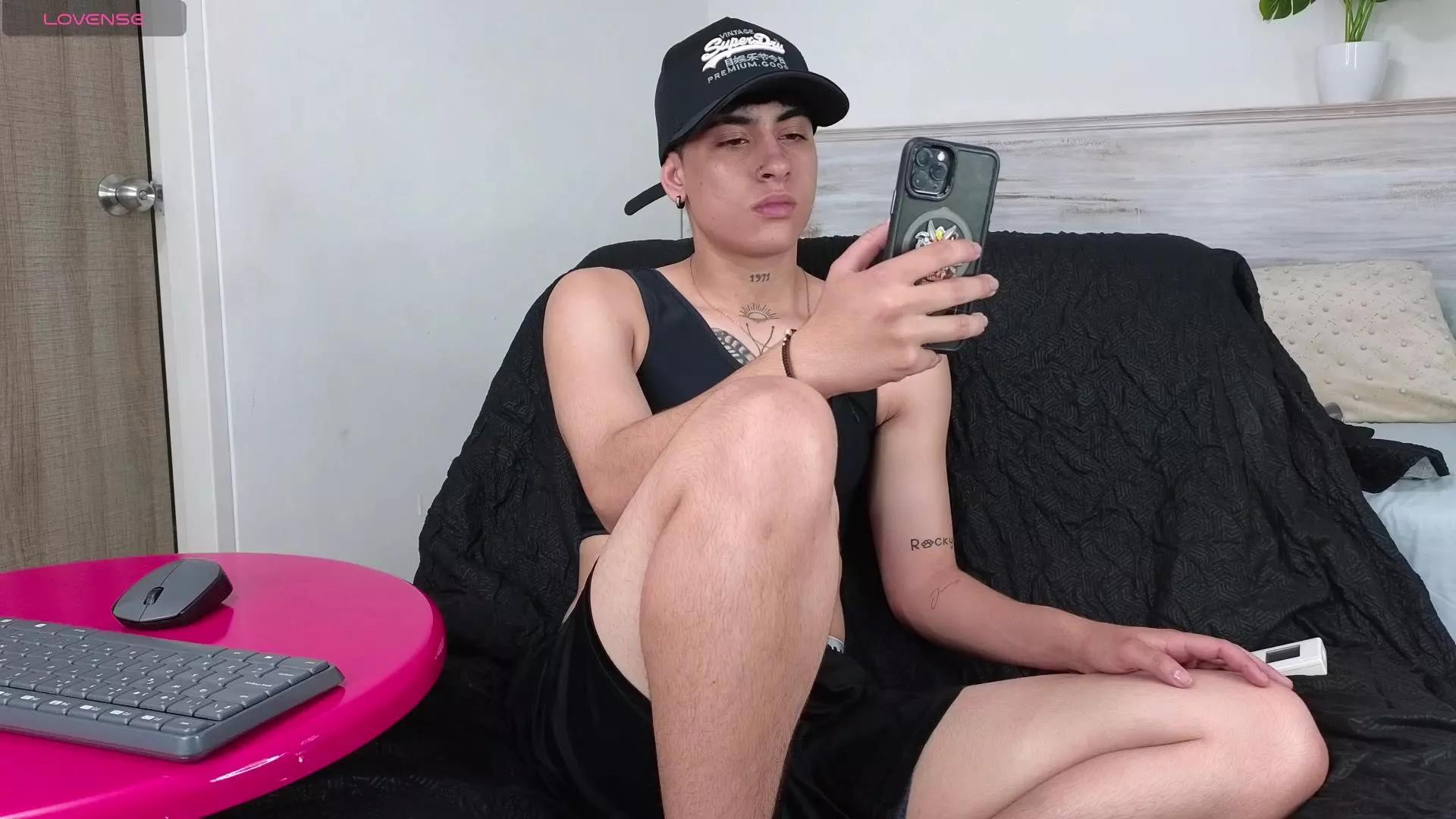 Offline StivenBenet on Cam4
