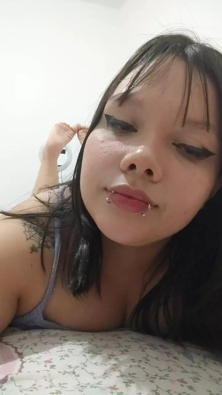 succulolli on Cam4 