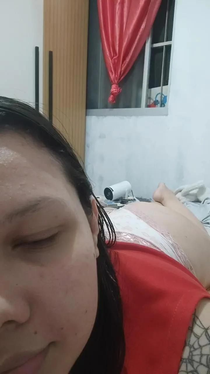 succulolli on Cam4 