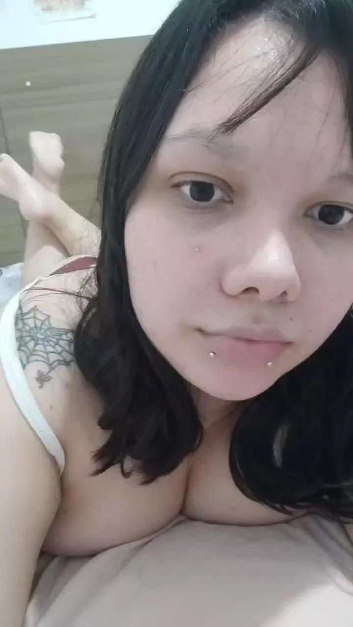 succulolli on Cam4 